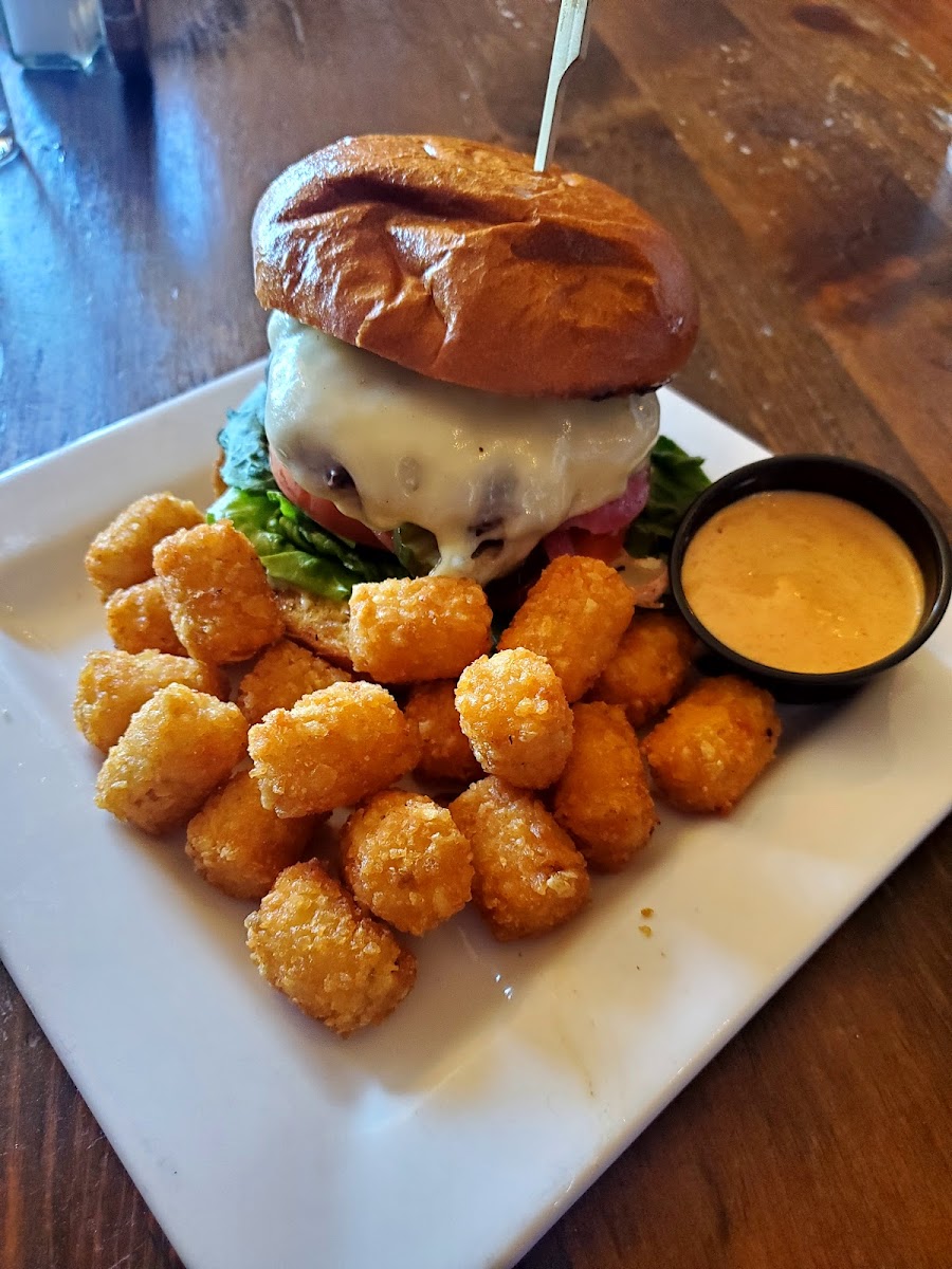 The Pearl Bar & Grill-10